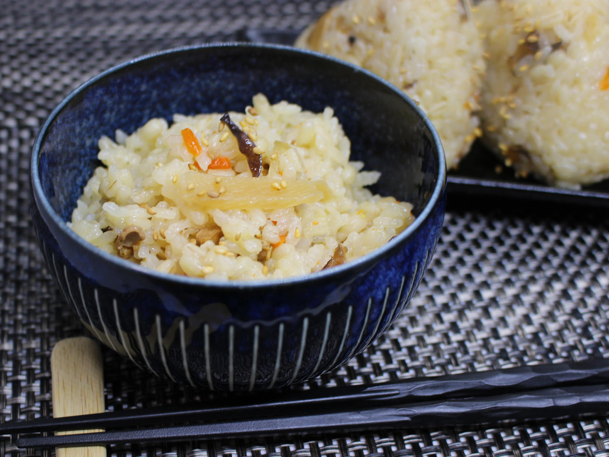 もち麦炊き込みご飯トップ